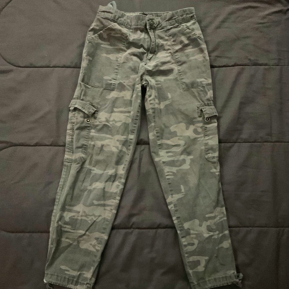 Sanctuary (dark green camouflage)